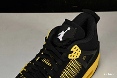 4 JORDAN THUNDER RETRO AIR DH6927-017 0719